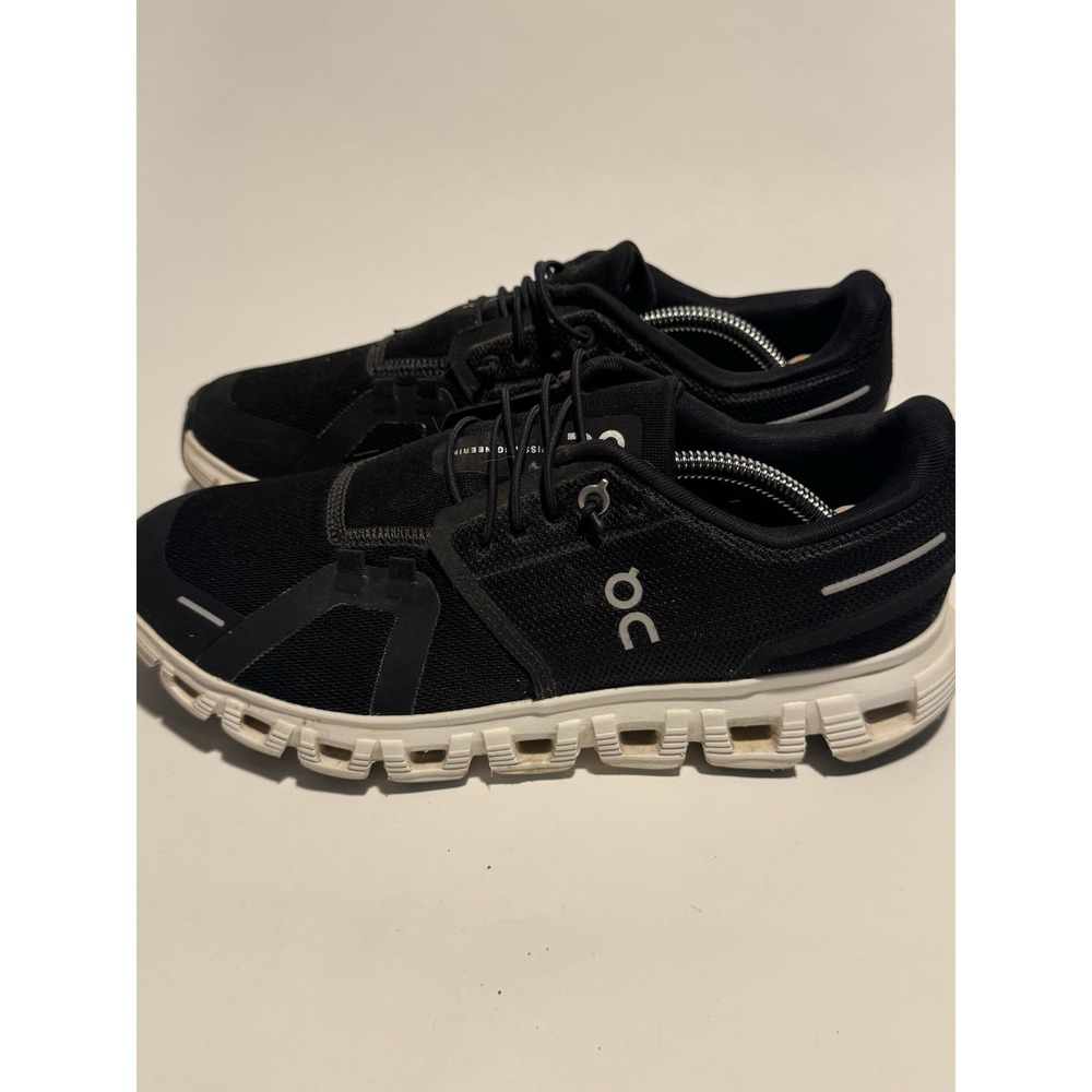 On Cloud Sneakers Black/White Women's Running Shoes Size 9